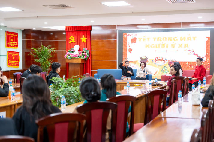 Students of the Faculty of Tourism and Hospitality Management explore how to balance family connections and personal success 49