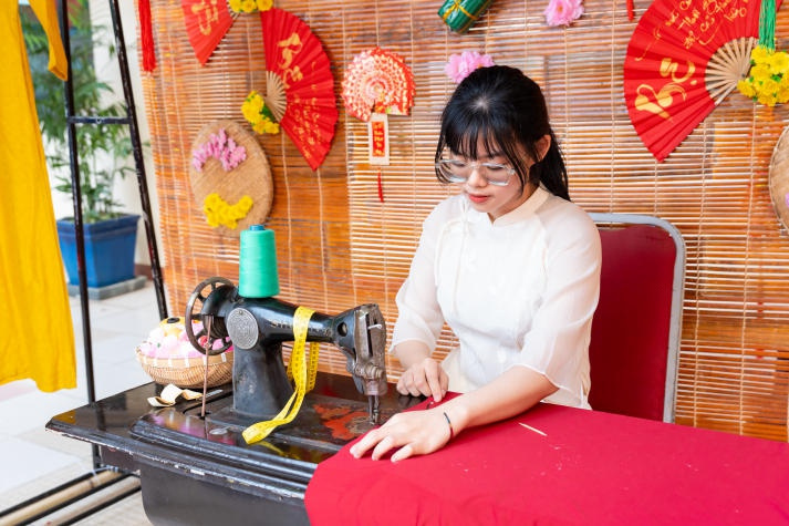 “Tet Nguyen Phong” showcases the unique beauty of traditional culture through the eyes of HUTECH’s Tourism and Hospitality students 77