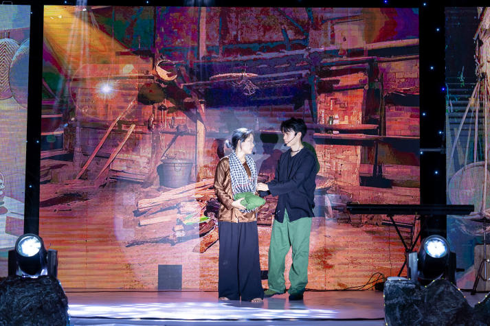 “Vệt - Hồn Việt trong tim mẹ”: A Journey of Emotion and Talent by HUTECH students 17