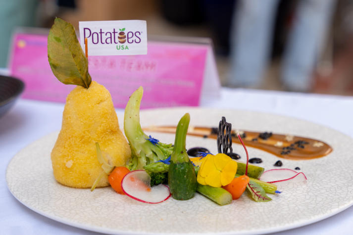 Vietnamese and American flavors collide at HUTECH Young Chefs 2025 59