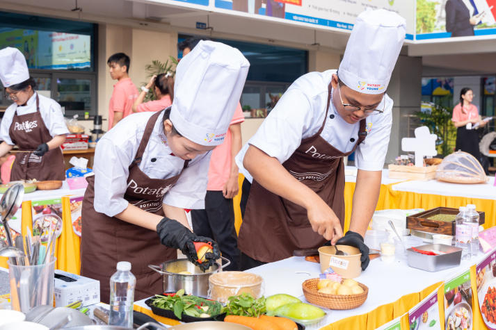 Vietnamese and American flavors collide at HUTECH Young Chefs 2025 27