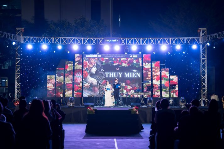 "Thuy Mien" variety show: A Journey of emotions from aspiration to success 16