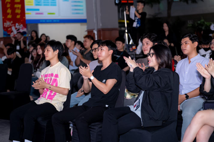 “Táo Xuân HUTECH 2024” - A Cultural Showcase Blending Tradition and Gen Z Creativity 97