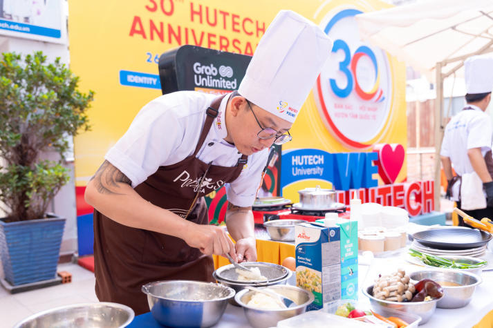 Vietnamese and American flavors collide at HUTECH Young Chefs 2025 37