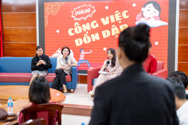 Students of the Faculty of Tourism and Hospitality Management explore how to balance family connections and personal success 62