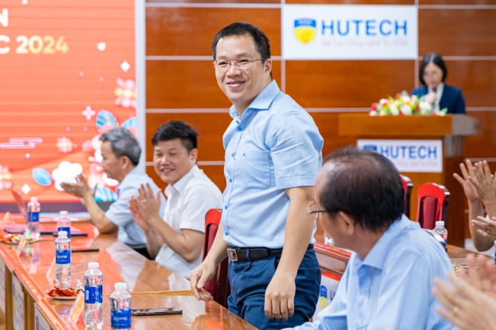 HUTECH Institute of Postgraduate Studies hosts New Year gathering and engages in productive discussions on postgraduate teaching methods 27