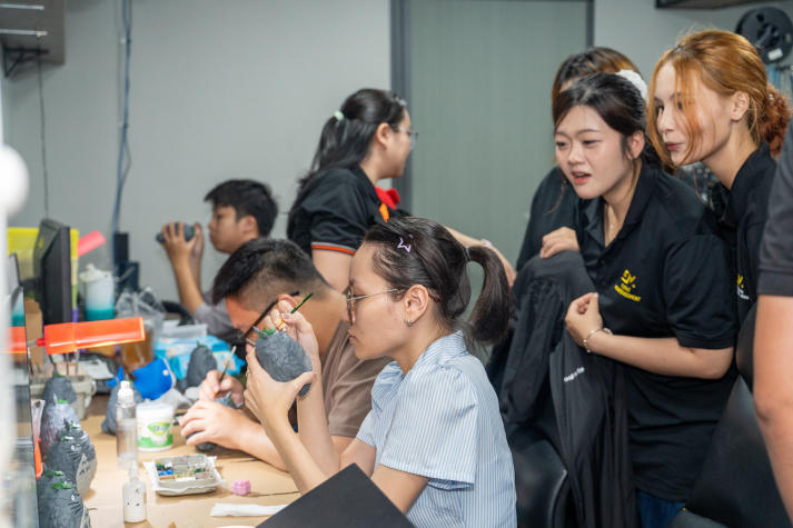 Event Management students “break in" Alta Media, exploring the backstage of modern event technology 85