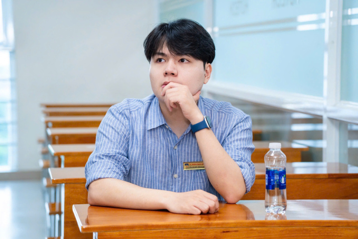HỘI NGHỊ SINH VIÊN NGHIÊN CỨU KHOA HỌC HUTECH 2025 – PHÂN BAN TÀI CHÍNH - THƯƠNG MẠI 12