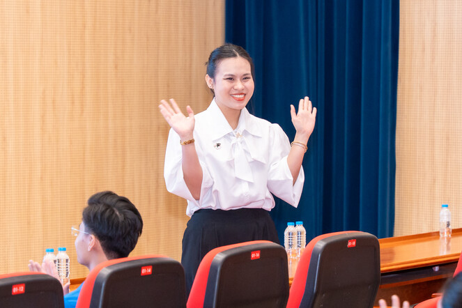 LỄ CHÀO ĐÓN TÂN SINH VIÊN KHÓA 2025 NGÀNH THÚ Y: HƠN 200 TRIỆU ĐỒNG HỌC BỔNG DÀNH CHO TÂN SINH VIÊN 129