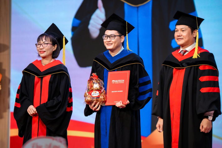 LỄ TRAO BẰNG TỐT NGHIỆP THẠC SĨ THÚ Y HUTECH ĐẦU TIÊN - HÀNH TRÌNH BỀN BỈ CHINH PHỤC TRI THỨC 74