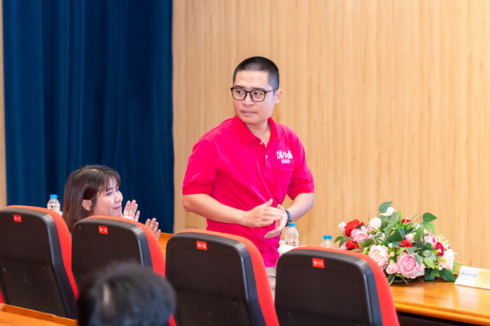 LỄ CHÀO ĐÓN TÂN SINH VIÊN KHÓA 2025 NGÀNH THÚ Y: HƠN 200 TRIỆU ĐỒNG HỌC BỔNG DÀNH CHO TÂN SINH VIÊN 119