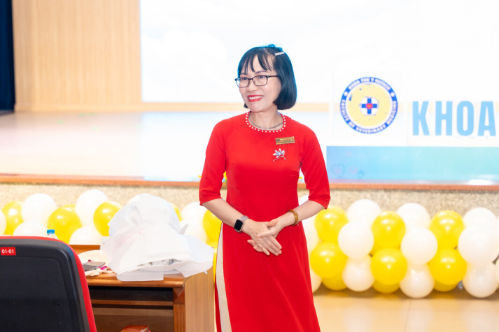 LỄ CHÀO ĐÓN TÂN SINH VIÊN KHÓA 2025 NGÀNH THÚ Y: HƠN 200 TRIỆU ĐỒNG HỌC BỔNG DÀNH CHO TÂN SINH VIÊN 140