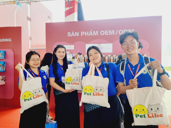 Khoa Thú y HUTECH tham gia Lễ khánh thành Nhà máy sản xuất thức ăn thú cưng Pet Like 14