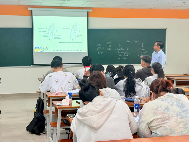 Khoa Thú y tổ chức khóa học ngắn hạn “Đọc, hiểu, kiểm chứng và diễn giải xét nghiệm sinh lý – sinh hóa trong chẩn đoán bệnh chó mèo” 25