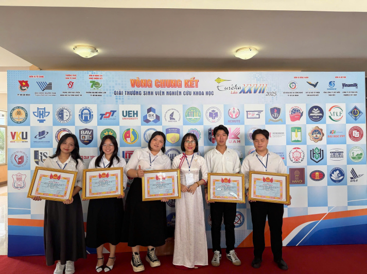 Sinh viên Khoa Thú y đạt giải Khuyến Khích lĩnh vực Khoa Học Nông Nghiệp tại Giải thưởng Sinh viên Nghiên cứu Khoa Học Eureka lần thứ XXVII - 2025 27