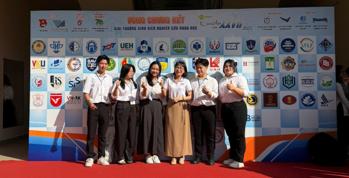 Nhóm sinh viên Khoa Thú y – Trường Đại học Công nghệ TP. Hồ Chí Minh (HUTECH) tham gia Vòng chung kết Giải thưởng Sinh viên Nghiên cứu Khoa học Euréka lần thứ XXVII năm 2025 18