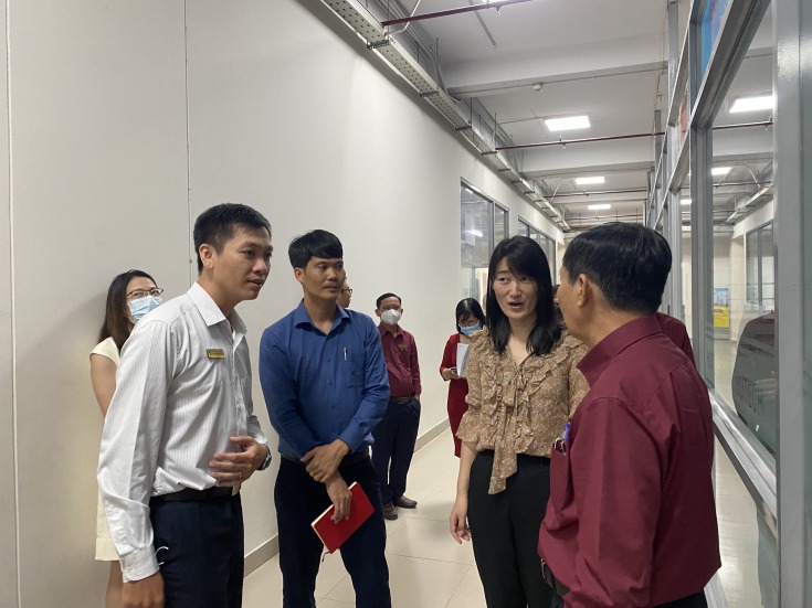 Khoa Thú y - Chăn nuôi đón tiếp đoàn đại biểu của công ty Shenzen Dymind BioTechnoloy và Sistar Vietnam 21