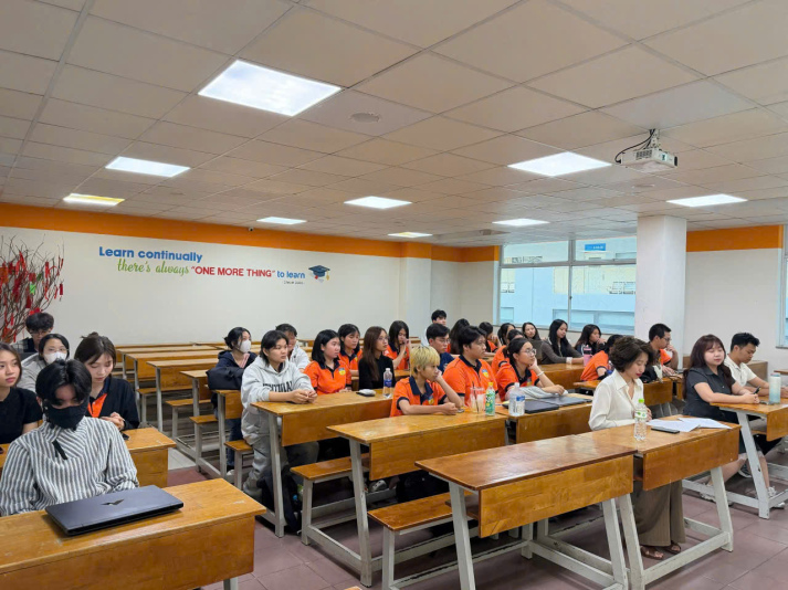 Hội thảo “Hướng dẫn sinh viên Nghiên cứu khoa học năm 2026 – 2027” 17
