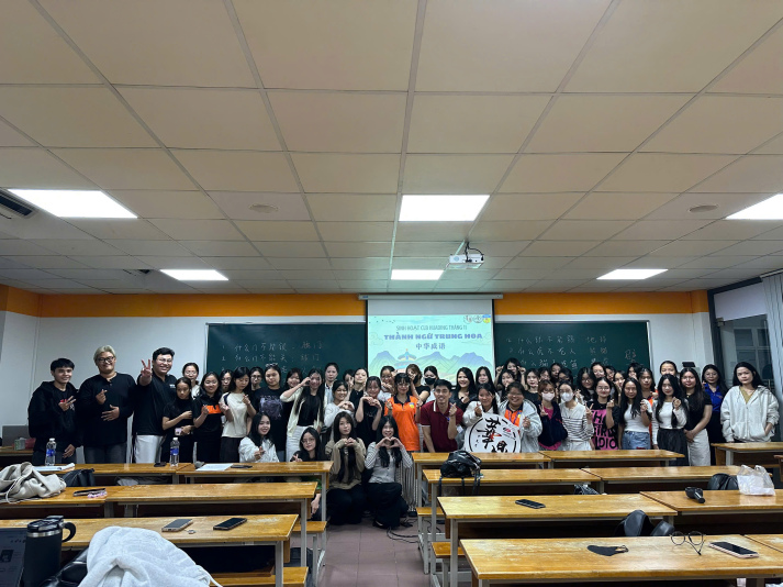 Khám phá nguồn gốc ra đời của các thành ngữ trong tiếng Trung qua hoạt động tìm hiểu câu chuyện thành ngữ cùng CLB Huading 32