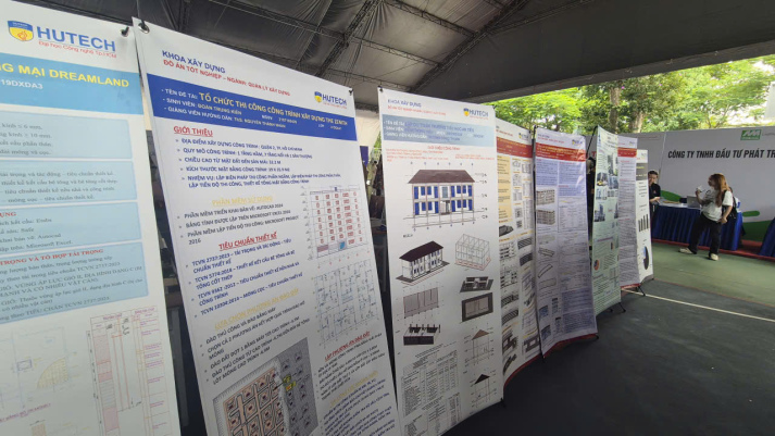 NGÀY HỘI TRIỂN LÃM CÔNG NGHỆ VÀ TUYỂN DỤNG "HUTECH TECHSHOW 2025" 44