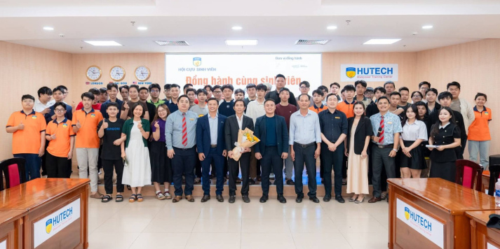 CỰU SINH VIÊN ĐỒNG HÀNH CÙNG SINH VIÊN 54