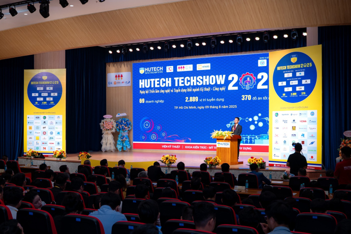 NGÀY HỘI TRIỂN LÃM CÔNG NGHỆ VÀ TUYỂN DỤNG "HUTECH TECHSHOW 2025" 10