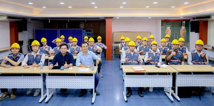 SINH VIÊN NGÀNH KỸ THUẬT XÂY DỰNG BẮT ĐẦU ĐỢT THỰC TẬP TỐT NGHIỆP 35