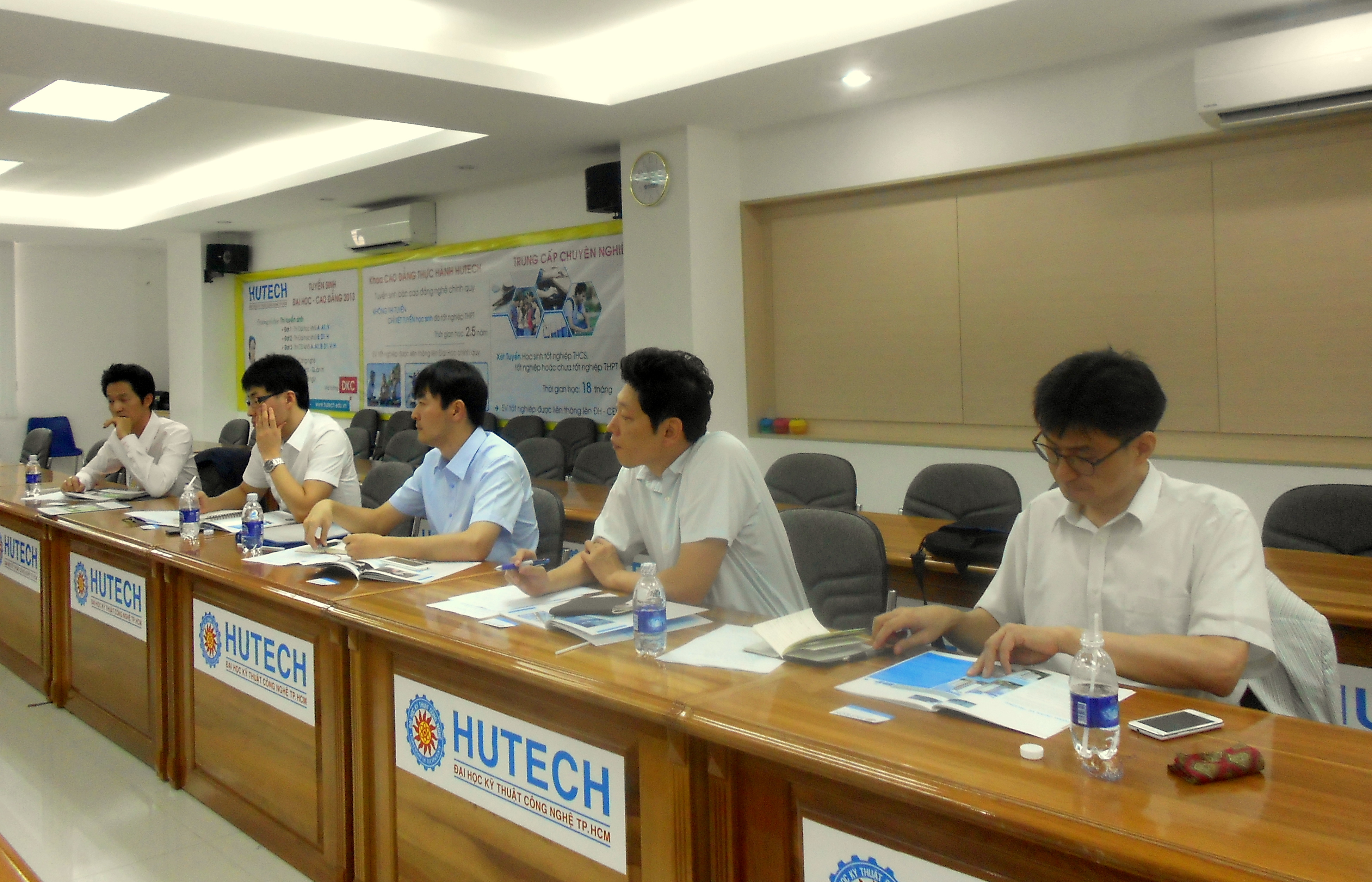 Công ty SamSung Electronics làm việc với HUTECH về công tác tuyển dụng sinh viên ngành Công nghệ Thô 5