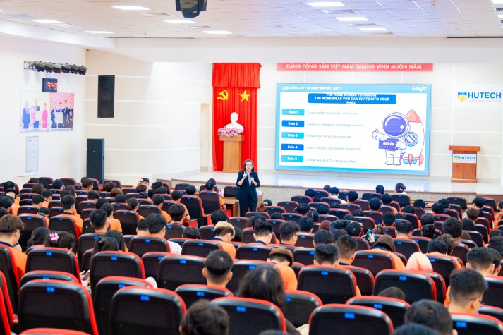 Tân sinh viên K2024 bỏ túi nhiều "TIPs" học tiếng Anh trong môi trường Đại học Quốc tế, "đòn bẩy" để sinh viên trở nên nổi trội và dễ dàng gặt hái thành công 37