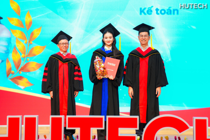 HUTECH thông báo tuyển sinh đào tạo trình độ Tiến sĩ năm 2025 - Đợt 2 480