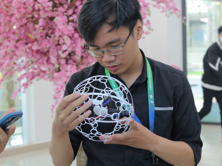 TẬP HUẤN DRONE TẠI KHOA CÔNG NGHỆ THÔNG TIN (HUTECH) 6