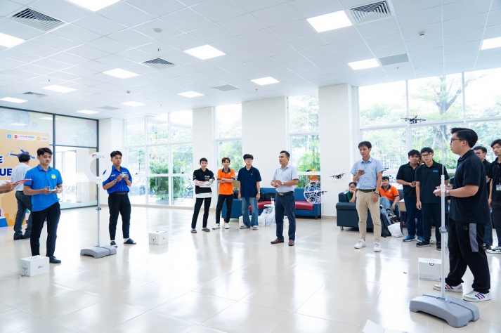 Nhìn lại chung kết cuộc thi Drone Champion League 2024 15