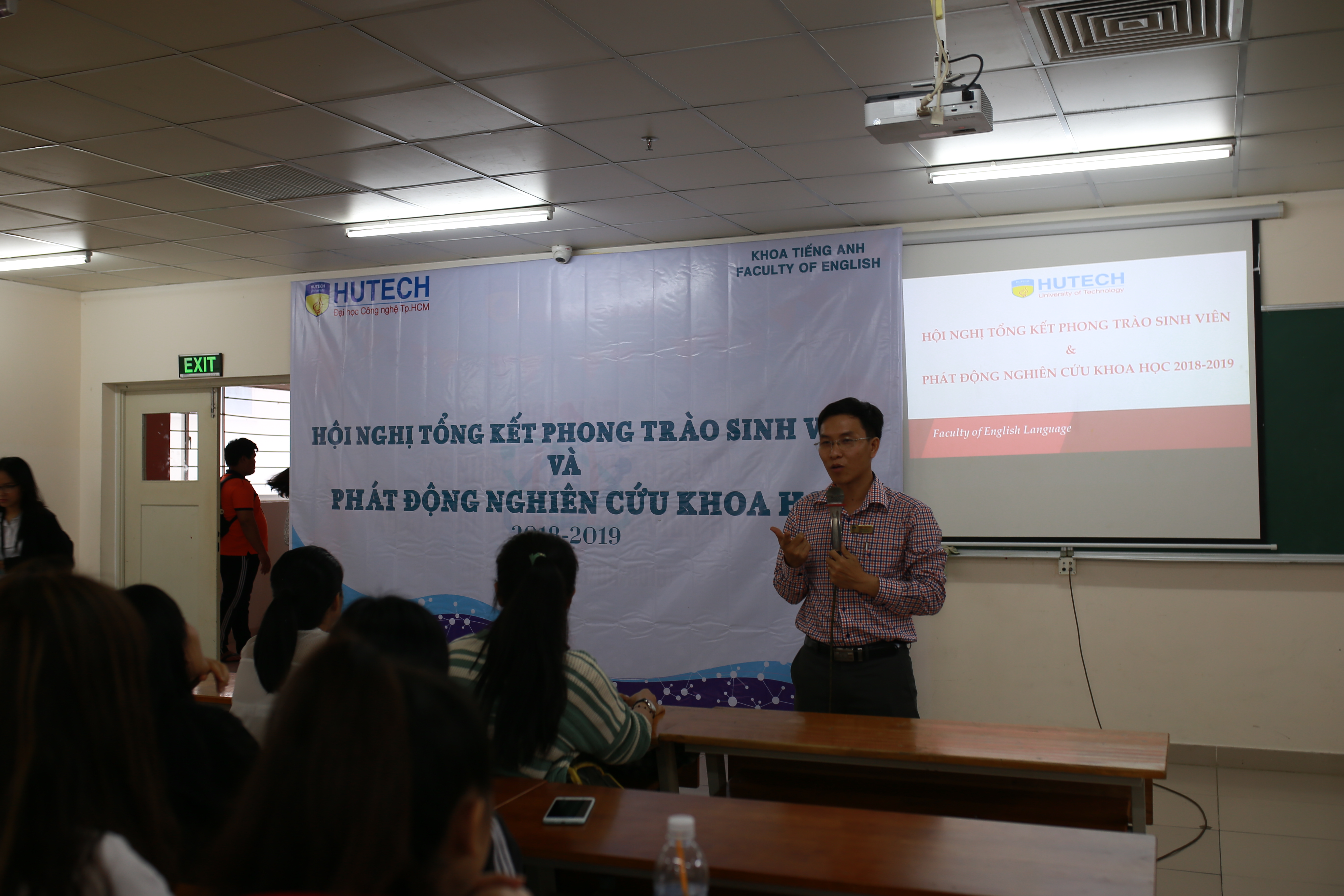 Review Conference of Student's Movement 2017 - 2018 and Launching of Research Movement 2018 - 2019 18