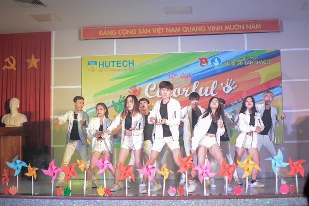 HUTECH’S English-Major Students Freaking Out at ‘COLORFUL LOVE’ Gala Night Final 11