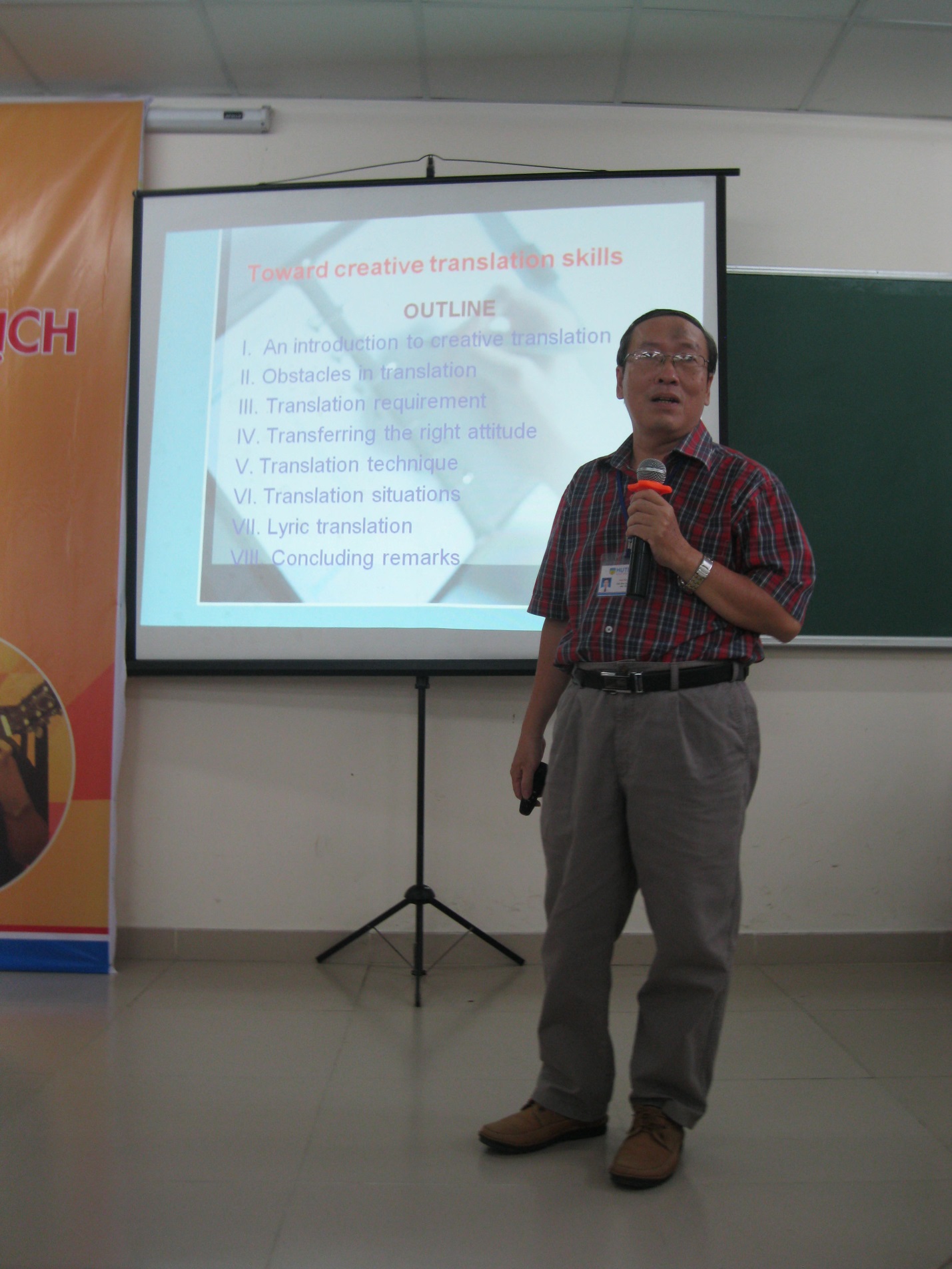 ‘Towards Creative Translation’ Workshop was warmly received HUTECH’s English-Major Students 15