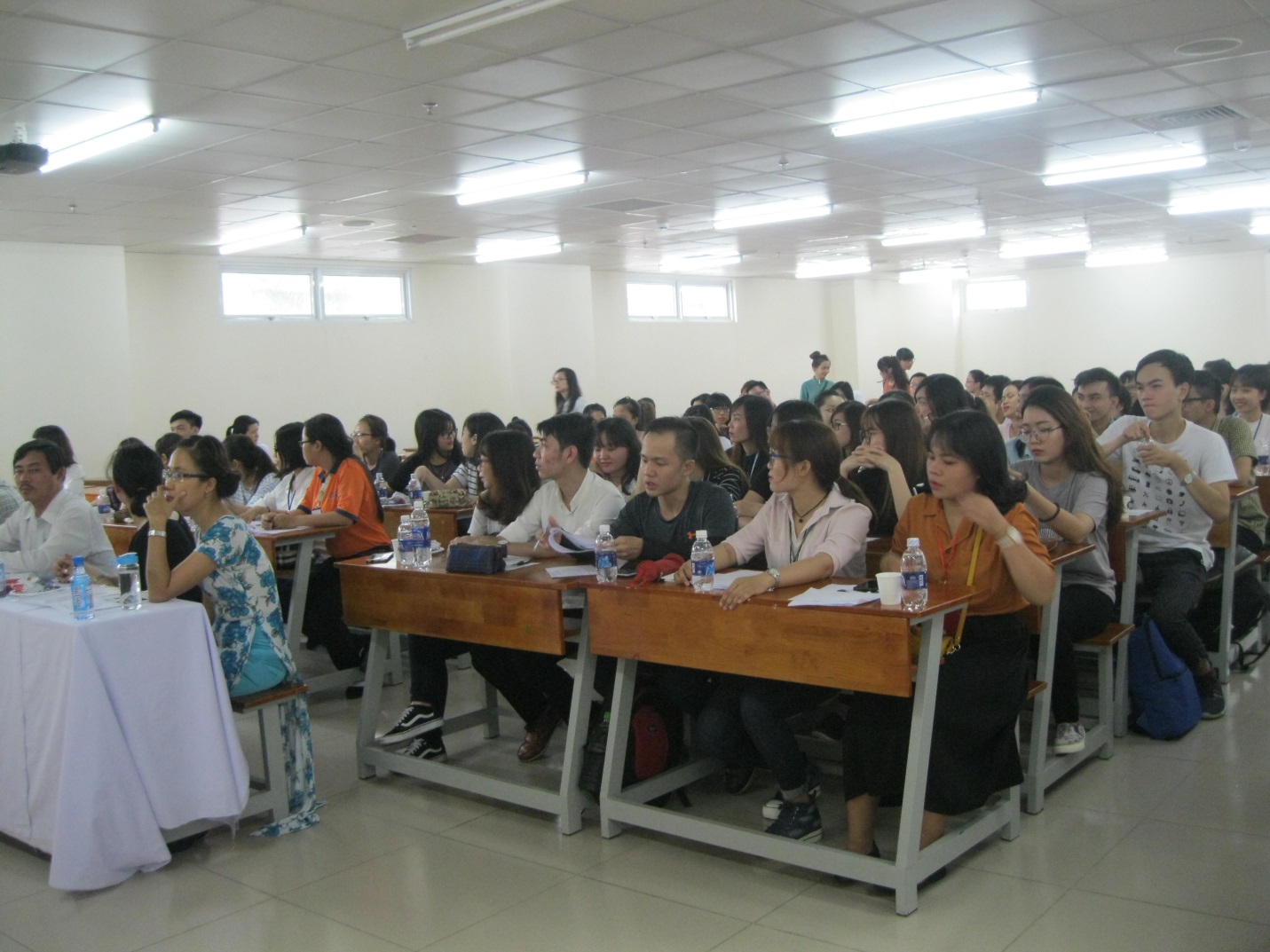 ‘Towards Creative Translation’ Workshop was warmly received HUTECH’s English-Major Students 5