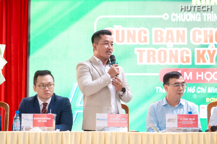 Trường Y và Khoa học sức khỏe đồng hành khởi động hướng nghiệp “Cùng bạn chọn nghề trong kỷ nguyên AI” tại THPT Võ Thị Sáu (TP.HCM) 56