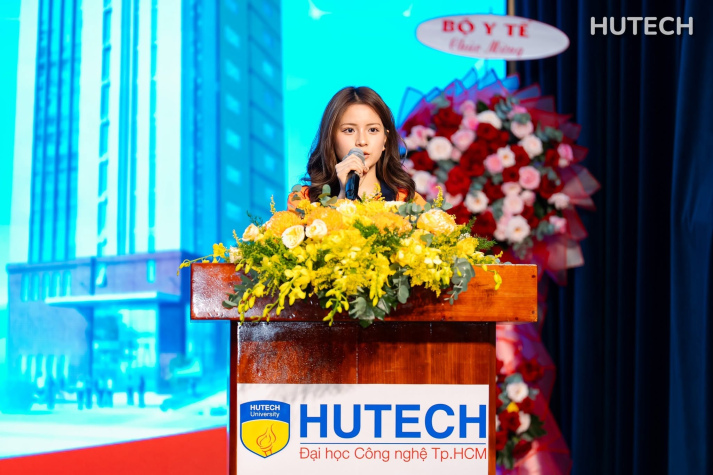 Tân thủ khoa ngành Y khoa khóa đầu tiên HUTECH: “Chúng em tự hào và đầy trách nhiệm khi là những viên gạch nền móng đầu tiên” 23