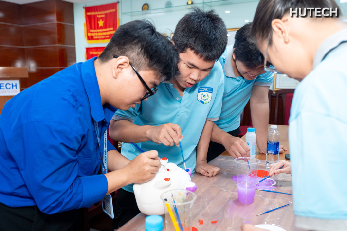 Tuổi trẻ Khoa Điều dưỡng - Kỹ thuật y học phát động công trình Thanh niên, lan toả yêu thương vì cộng đồng năm học 2026-2027 65