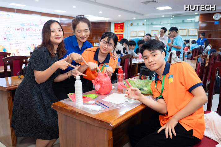 Tuổi trẻ Khoa Điều dưỡng - Kỹ thuật y học phát động công trình Thanh niên, lan toả yêu thương vì cộng đồng năm học 2026-2027 70