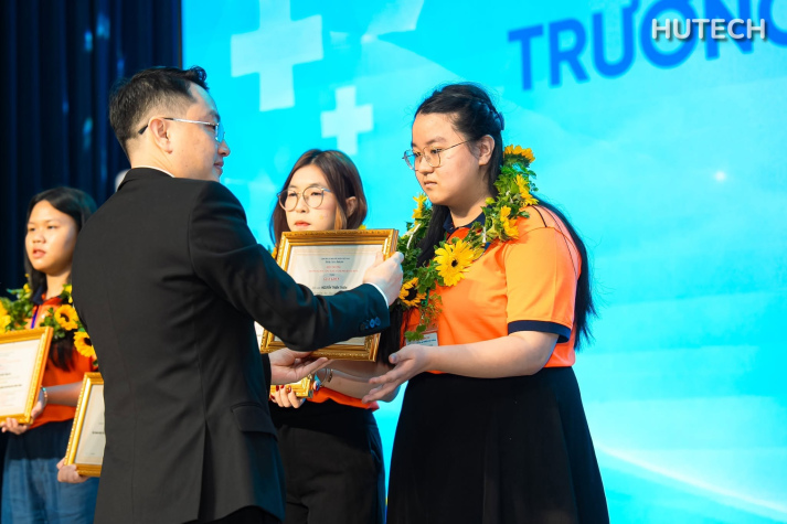 Bài phát biểu của Hiệu trưởng tại Lễ Khai khóa năm 2026 của Trường Y và Khoa học Sức khỏe (HUTECH-MHS) 114