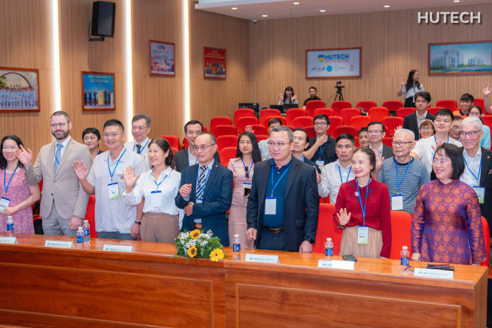 Trường Y và Khoa học sức khoẻ trực thuộc HUTECH đăng cai VADA Next Forum 2026: Kết nối tri thức Việt - Đức, hướng đến hệ thống y tế bền vững 19