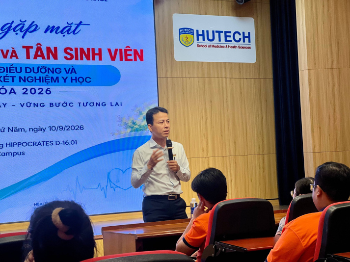 Gặp mặt phụ huynh và tân sinh viên ngành Điều dưỡng, Kỹ thuật xét nghiệm y học khóa 2026: Lắng nghe, kết nối và gửi gắm niềm tin 41