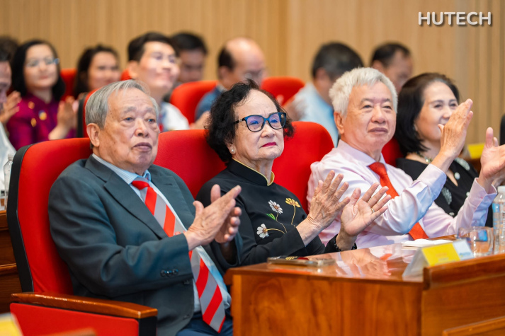 Bài phát biểu của Hiệu trưởng tại Lễ Khai khóa năm 2026 của Trường Y và Khoa học Sức khỏe (HUTECH-MHS) 38