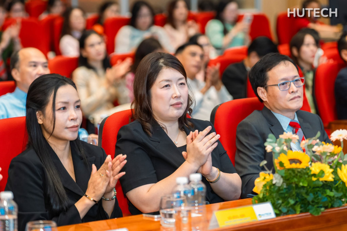 Bài phát biểu của Hiệu trưởng tại Lễ Khai khóa năm 2026 của Trường Y và Khoa học Sức khỏe (HUTECH-MHS) 54