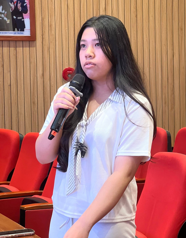 Gặp mặt phụ huynh và tân sinh viên ngành Điều dưỡng, Kỹ thuật xét nghiệm y học khóa 2026: Lắng nghe, kết nối và gửi gắm niềm tin 68