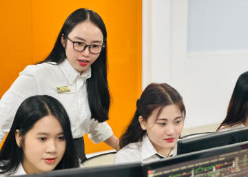 Từ giảng dạy đến đồng hành: Hành trình giúp sinh viên hiểu mình và tìm thấy hướng đi 44