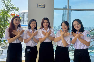 Từ lớp “vỏ ốc” mặc cảm đến hành trình tự thắp lửa 45