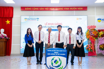 Cựu sinh viên Hồ Thị Cẩm Thi: Bản lĩnh vươn mình từ áp lực hoàn cảnh 100