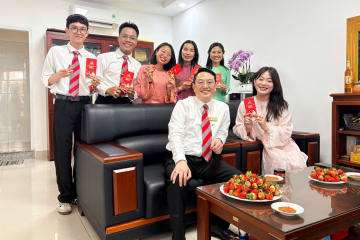 Từ người được trao cơ hội đến người tạo cơ hội cho thế hệ tiếp nối 162